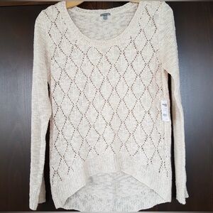 Women’s Charlotte Russe Sweater Cream size M..NWT